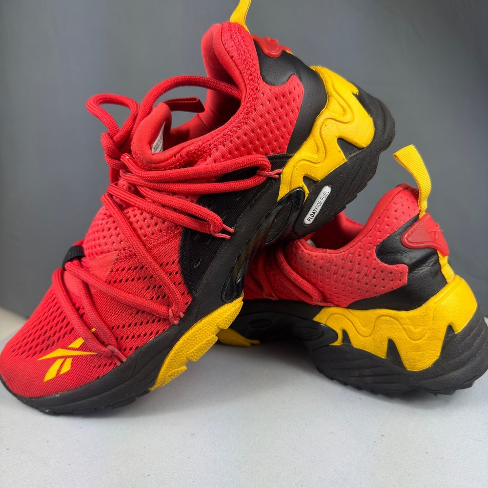 Reebok Trideca 200 Mens Size 7 Radiant Red Fierce Gold Running Shoes Sneaker